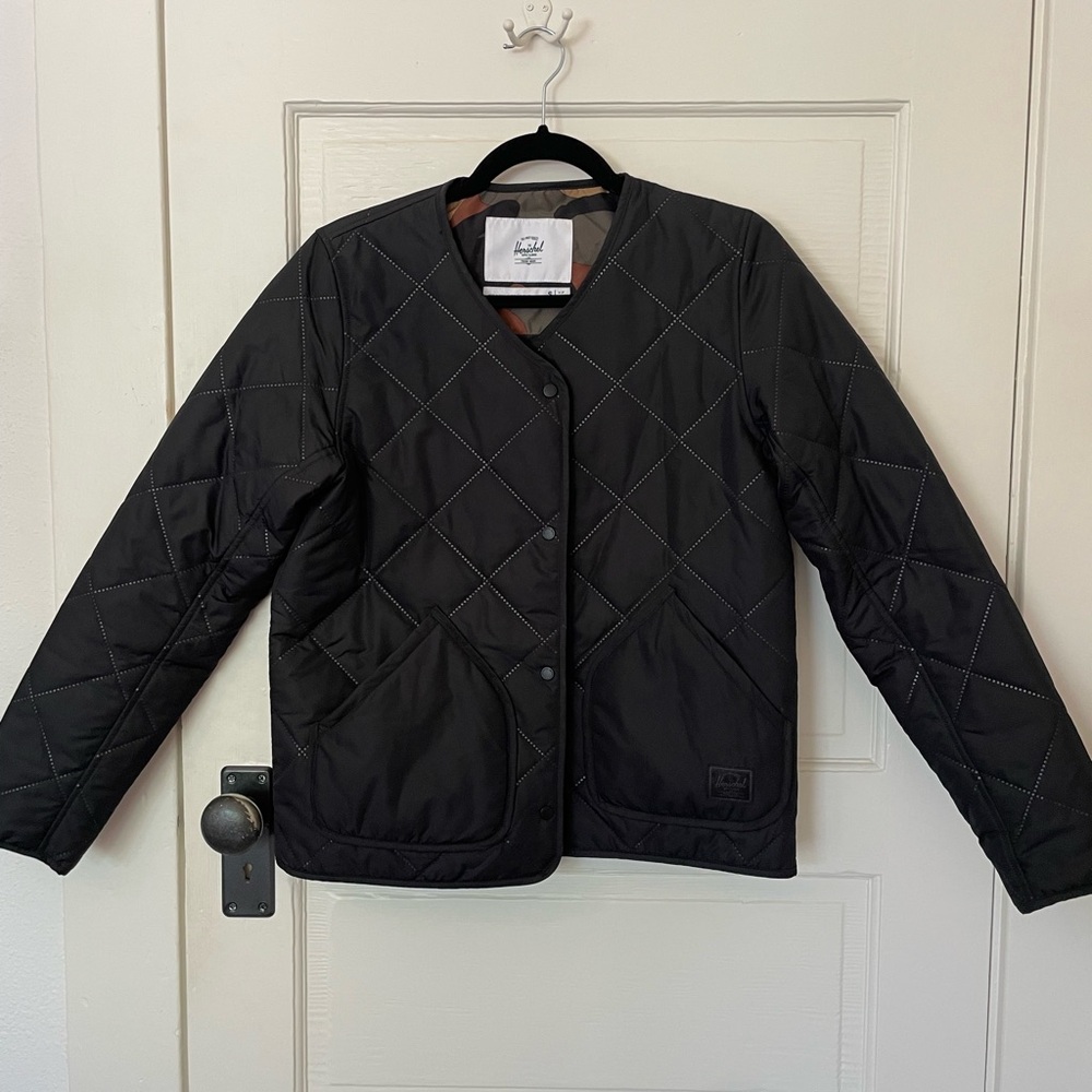 Hershel Supply Co. Quilted Jacket in Black (S)